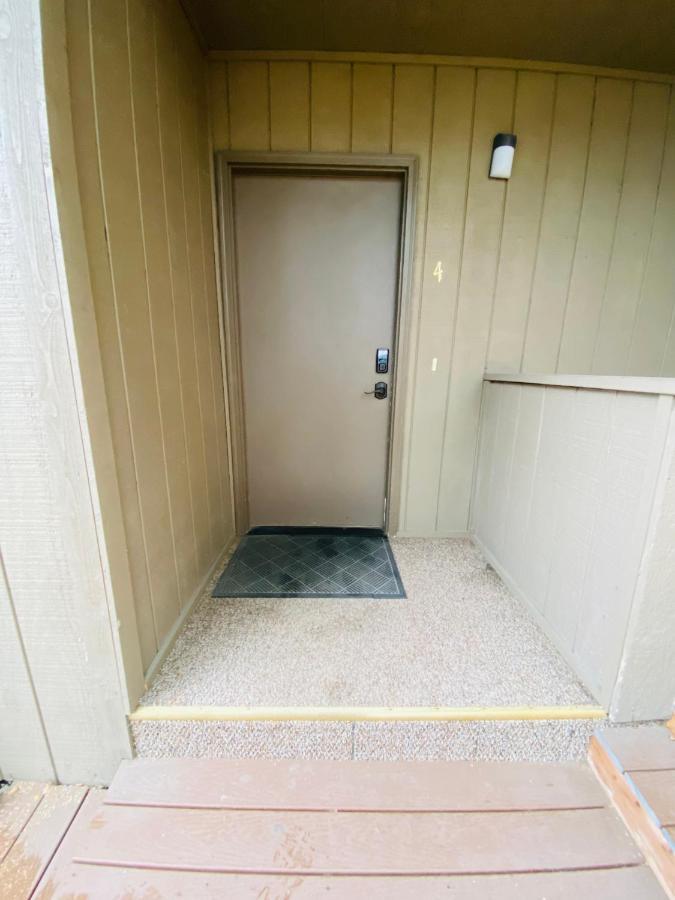 Beautiful 2 Bedroom 1 Bath Apartment With Private Garage Anchorage Exteriör bild