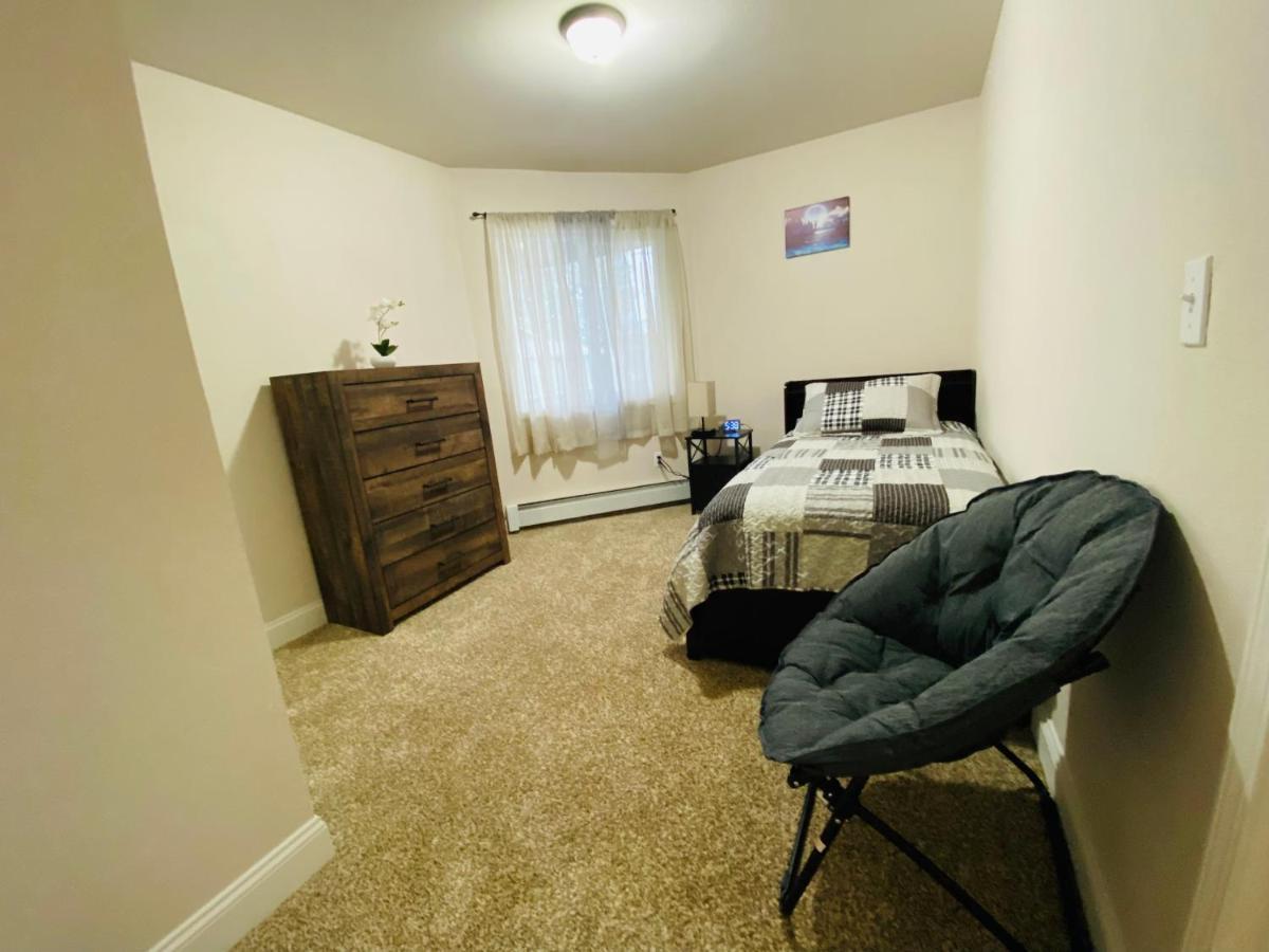 Beautiful 2 Bedroom 1 Bath Apartment With Private Garage Anchorage Exteriör bild