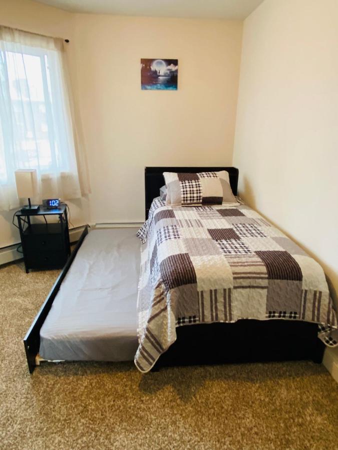 Beautiful 2 Bedroom 1 Bath Apartment With Private Garage Anchorage Exteriör bild