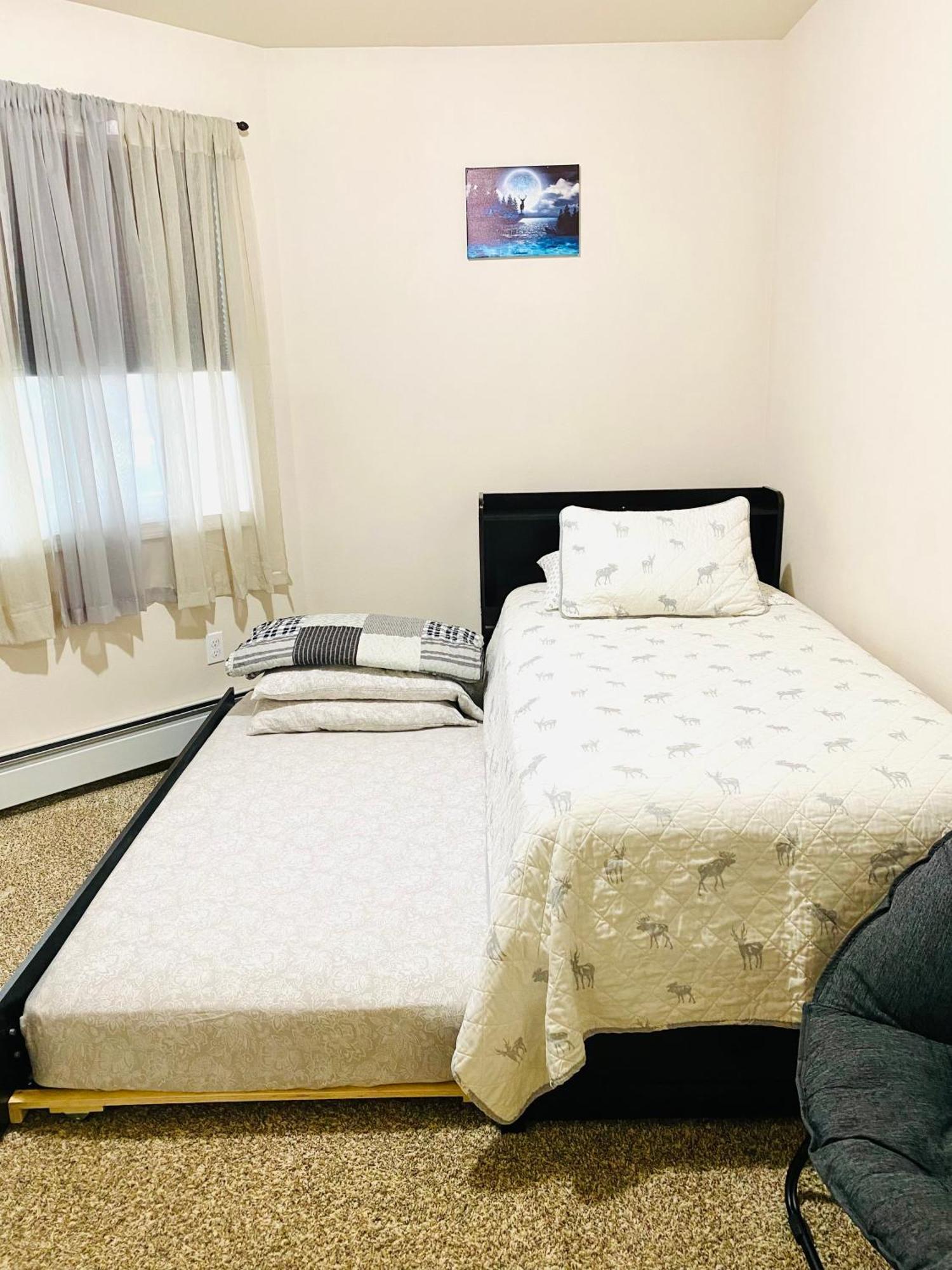 Beautiful 2 Bedroom 1 Bath Apartment With Private Garage Anchorage Exteriör bild